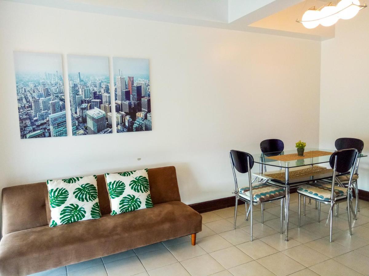 Апартаменты Forbes Area Bgc Taguig Манила Экстерьер фото