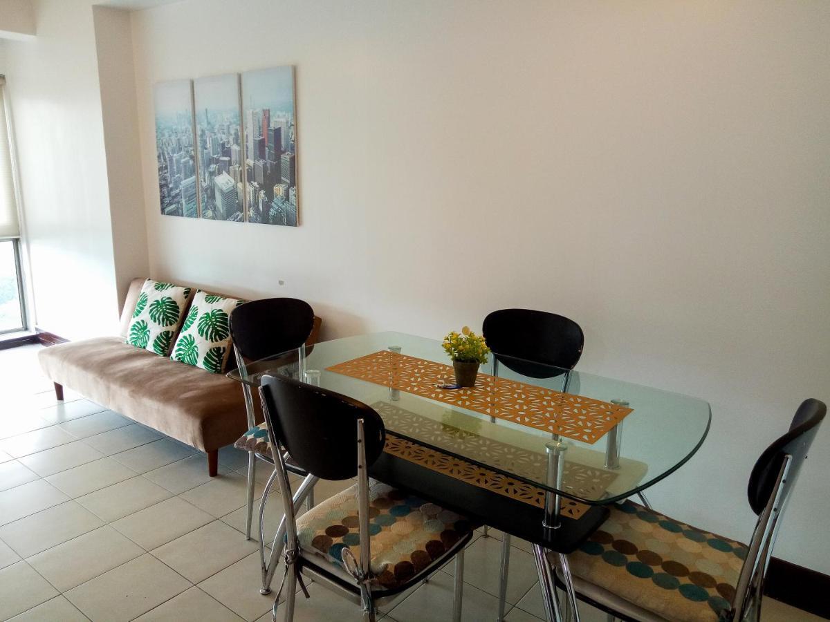 Апартаменты Forbes Area Bgc Taguig Манила Экстерьер фото